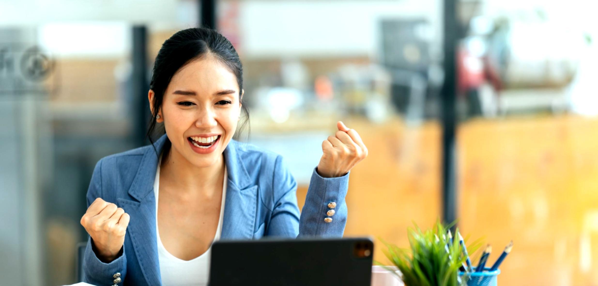 Análisis de estados financieros con documentación industrial