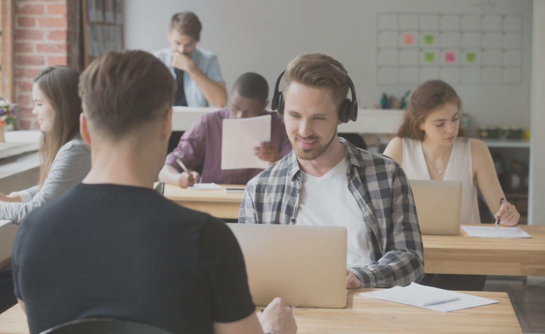 Presentación final de hallazgos con documentación analítica y recomendaciones estratégicas